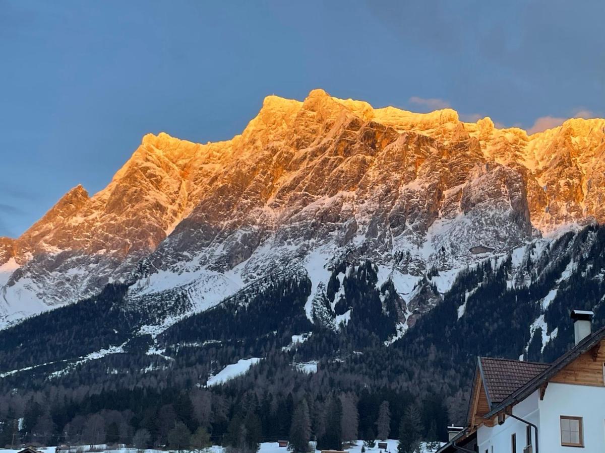 Hotel Alpin Ehrwald Kültér fotó