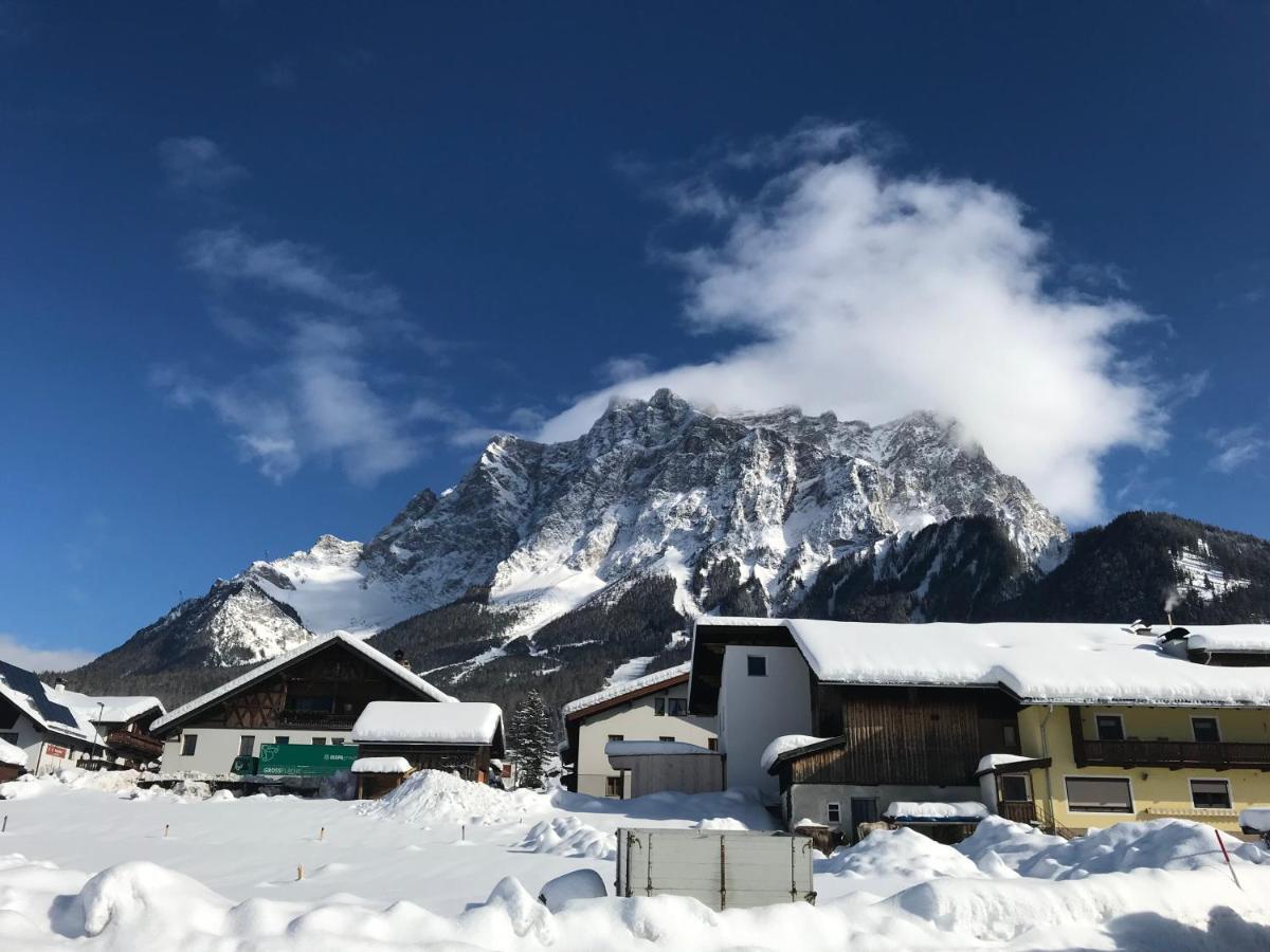 Hotel Alpin Ehrwald Kültér fotó